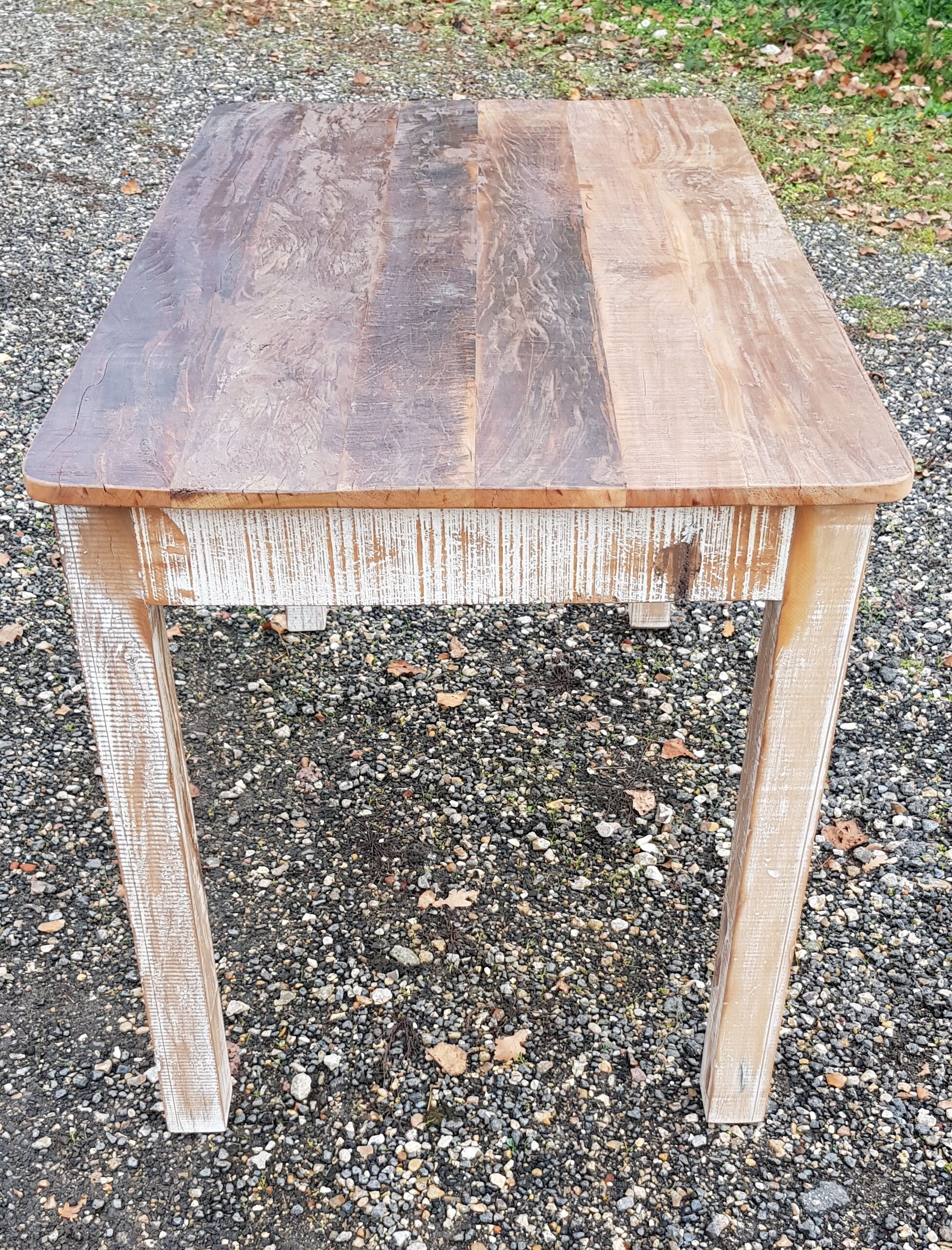 Kitchen dining table