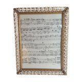 Chiseled gold pose photo frame