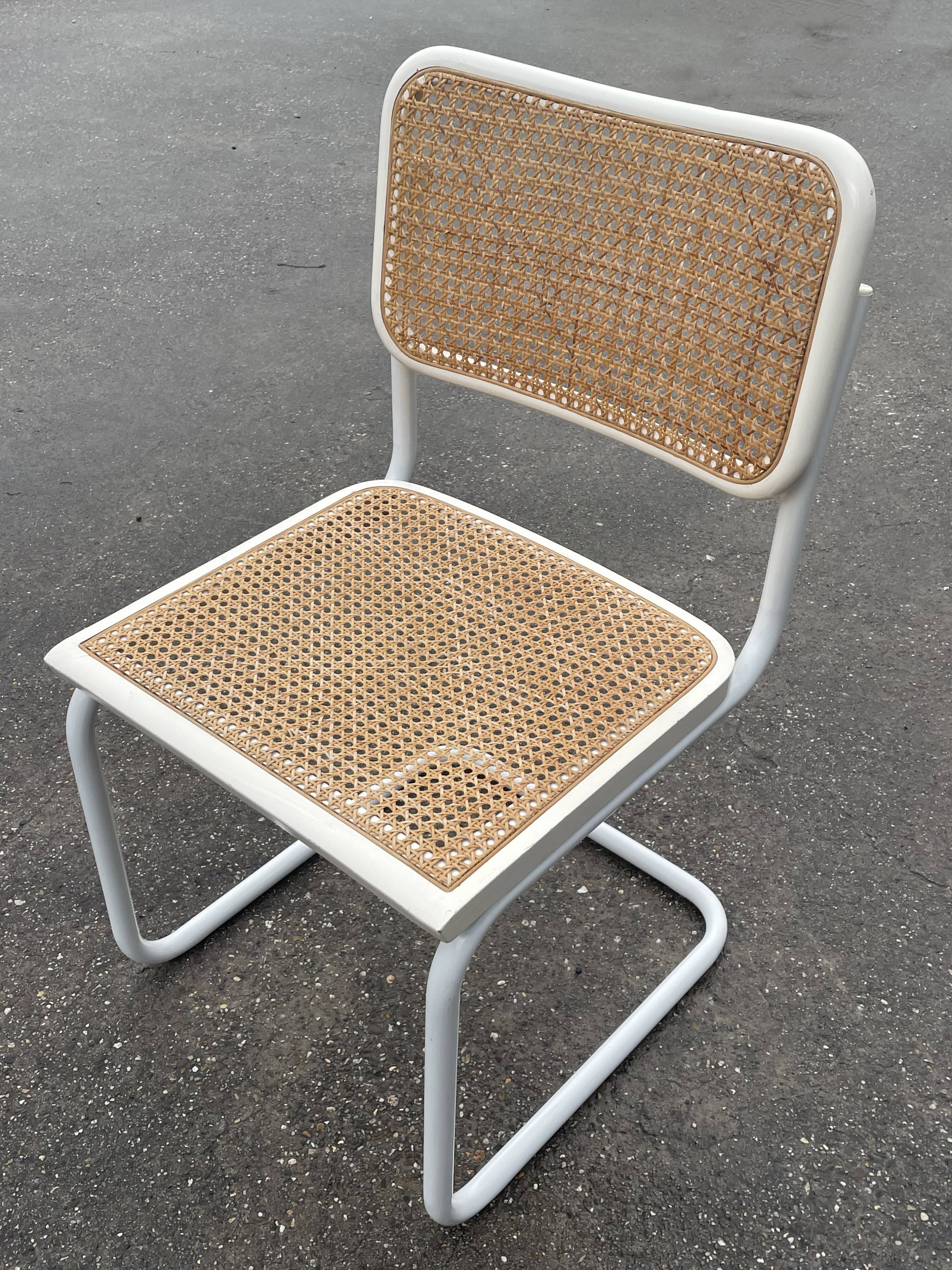 Cesca chair b32 model in white design