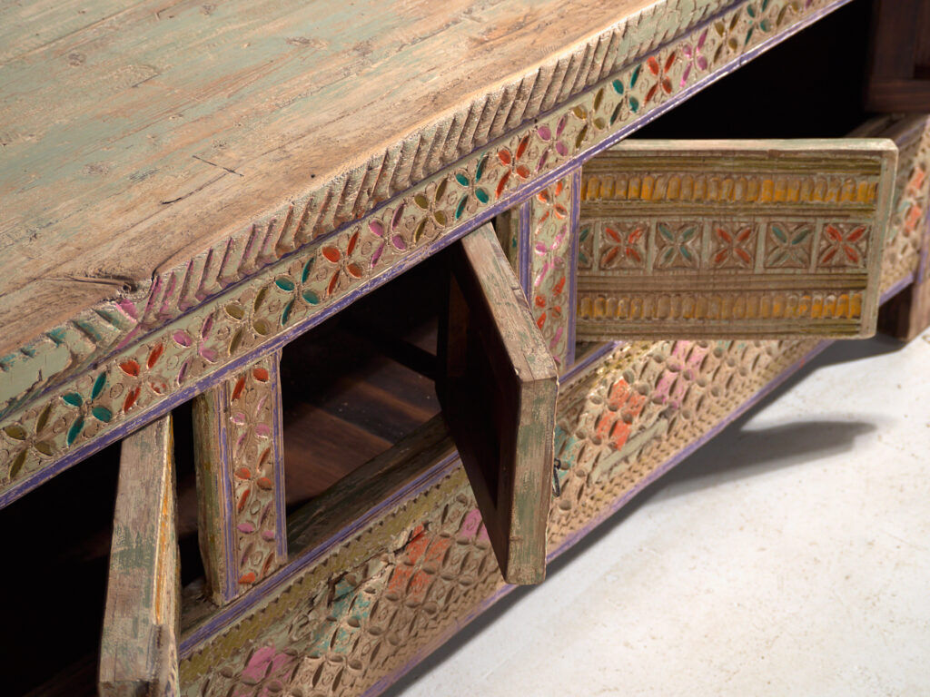Antique buffet painted in pine wood – Xinjiang, circa 1930