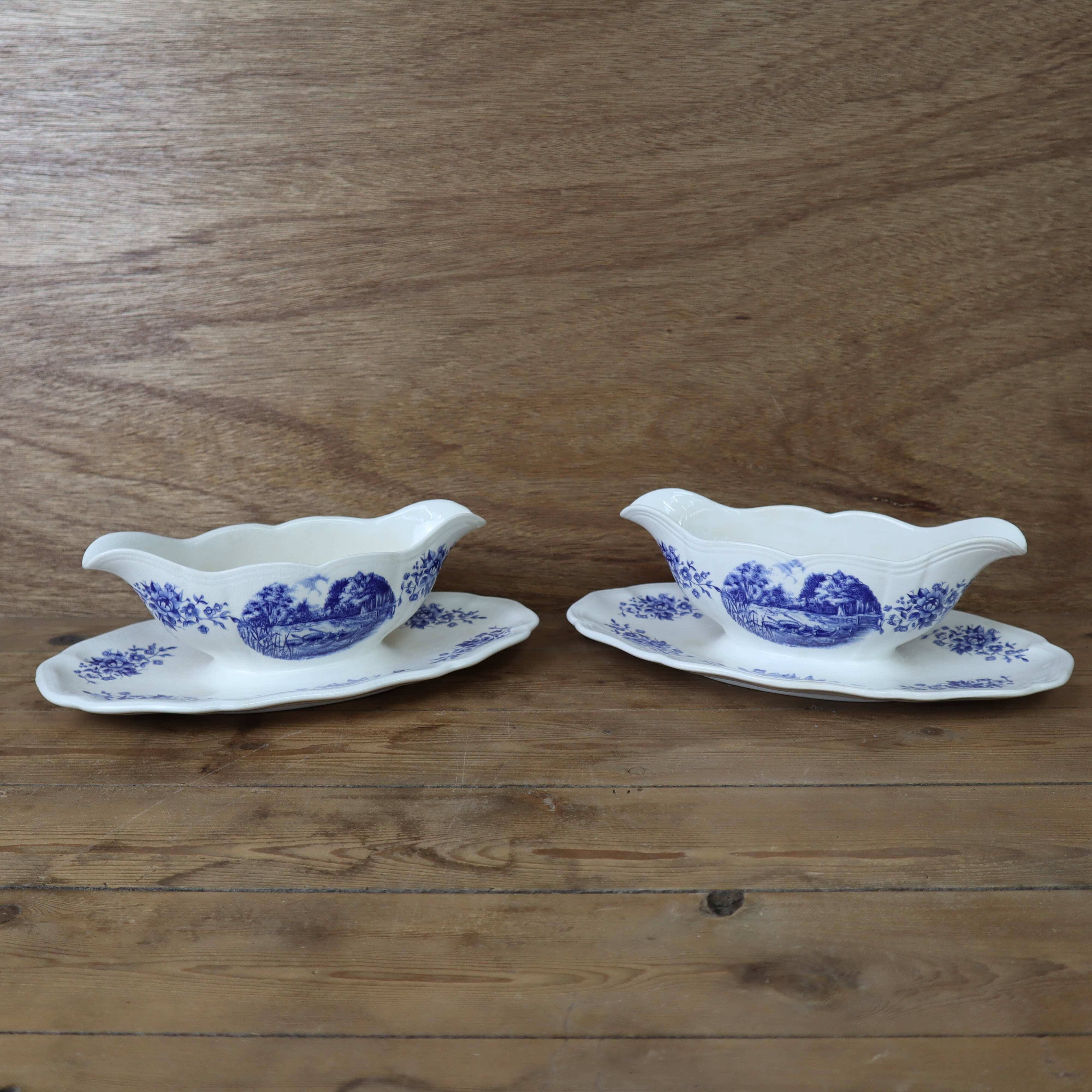 Old Sarreguemines earthenware sauce boat, Romantic model