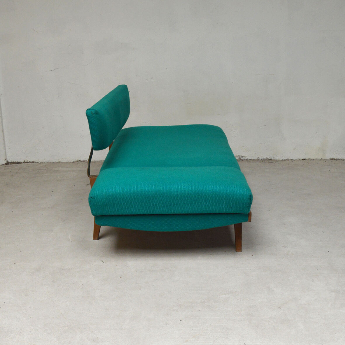 Sofa turquoise daybed, 1960