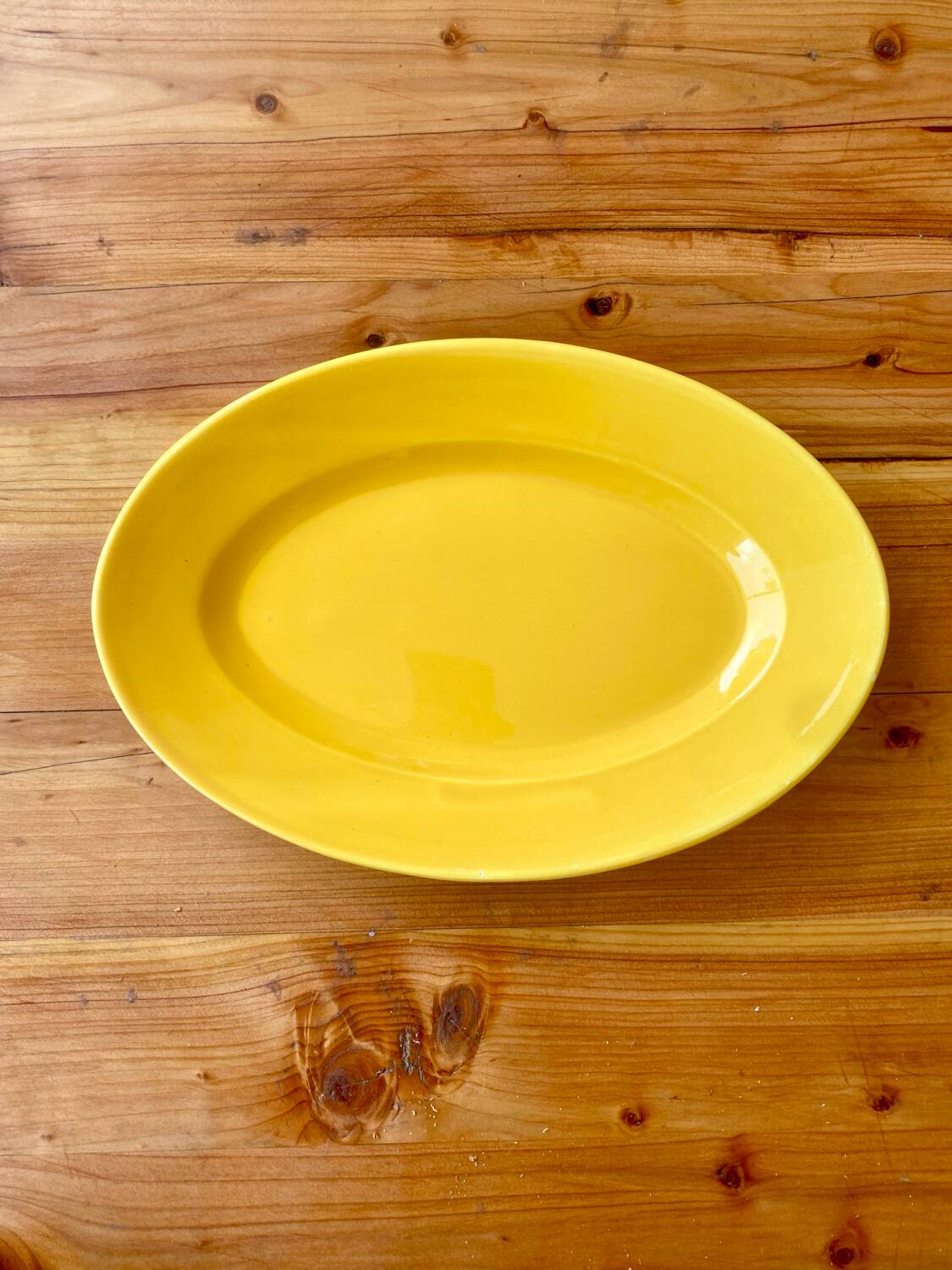 Yellow dinner set