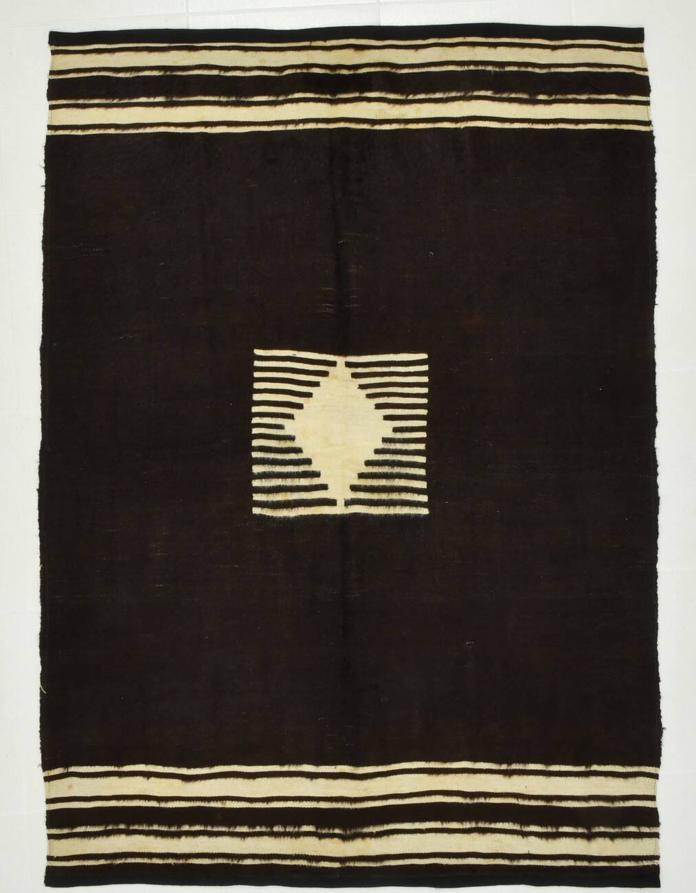 4x6 Black & Beige Handmade Wool Kilim Rug, 127x176 Cm