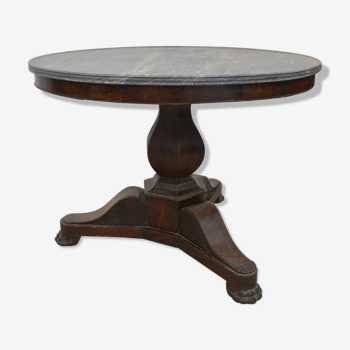 Round table in wood and marble