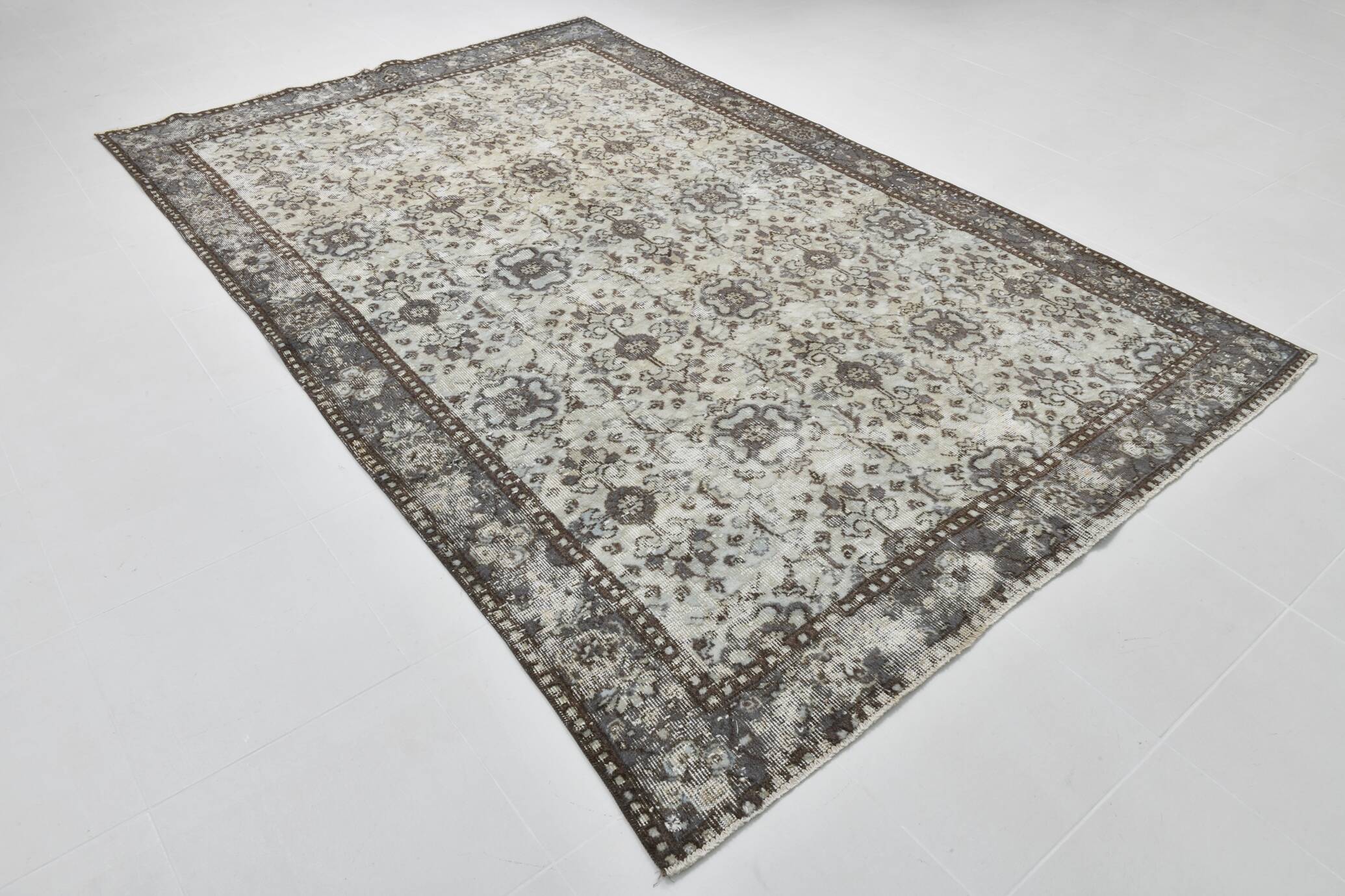 Light Green & Brown Floral Persian Rug, 181x285Cm