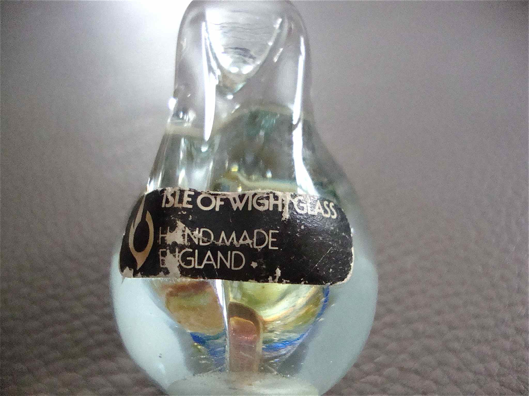 Isle of Wight glass paperweight bird