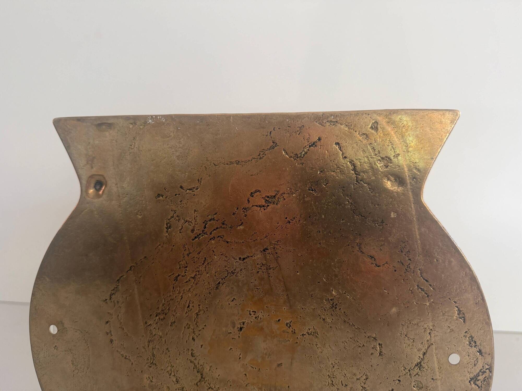 Pair of bronze and glass wall lights from the mid-century, 1960, Italy.