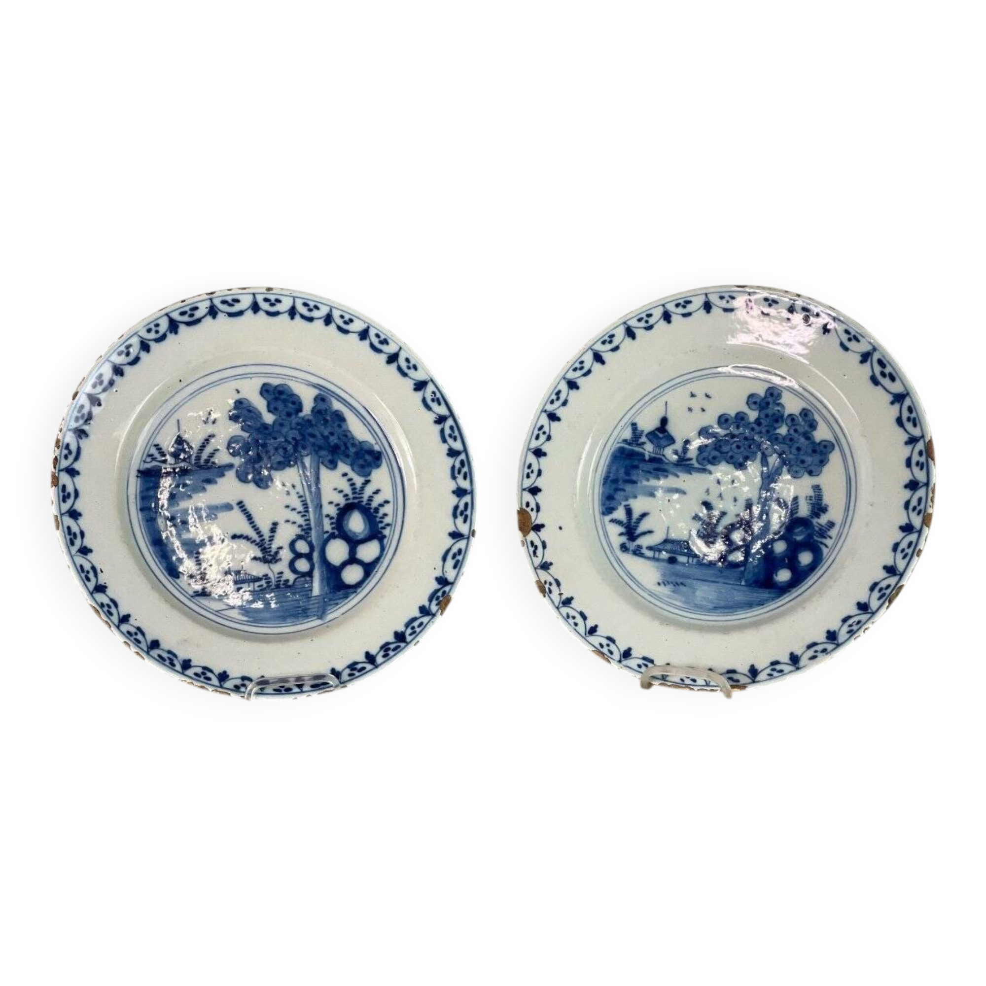 Paire de plats en faïence de Delft, XVIIIème siècle