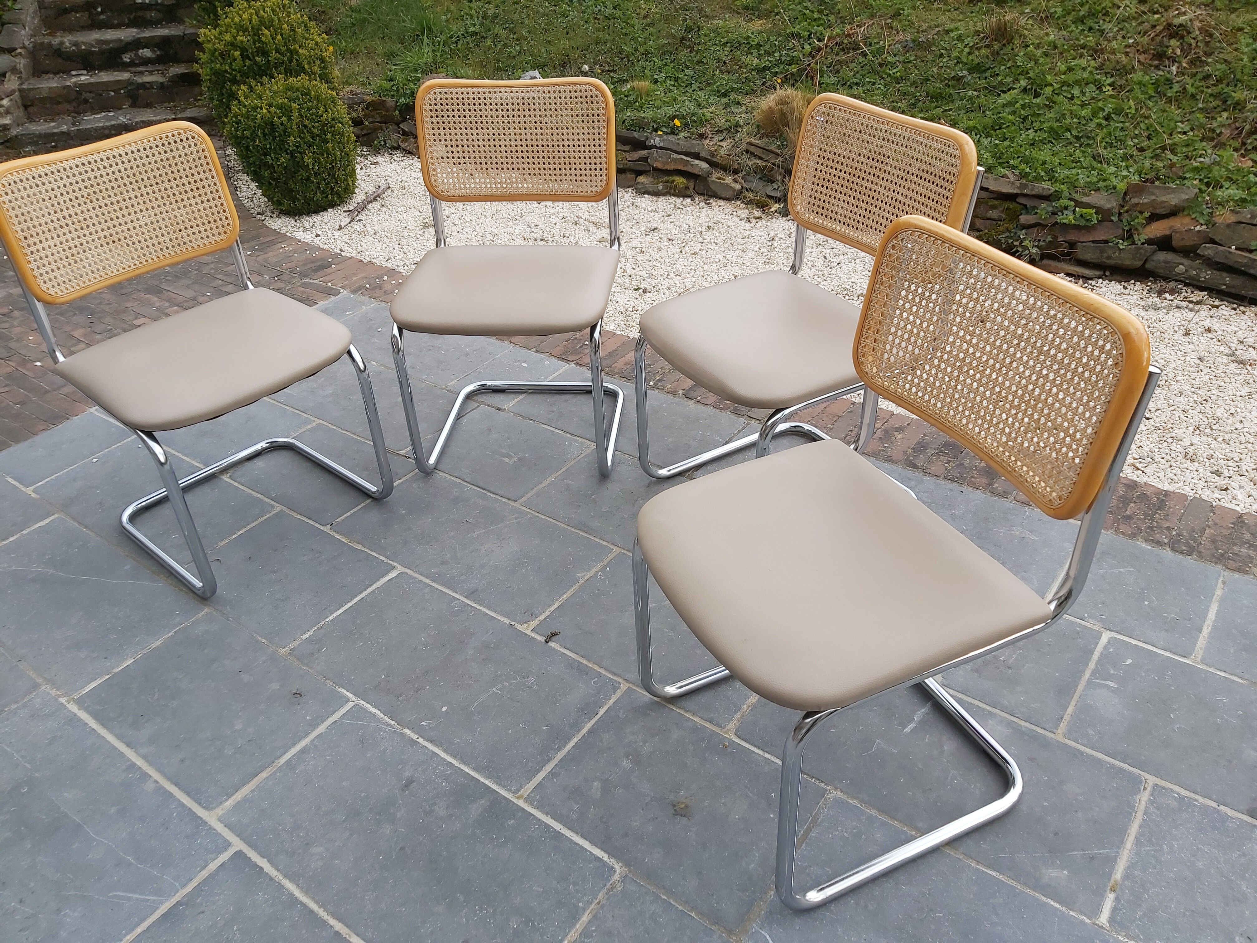Set de 4 chaises vintage design Marcel Breuer