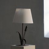 Handcrafted table lamp in wrought iron, organic shape, mid-20th century, 1940s.