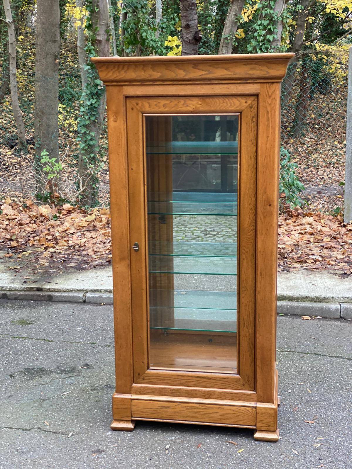 Louis Philippe illuminated display cabinet in solid oak from the 20th century