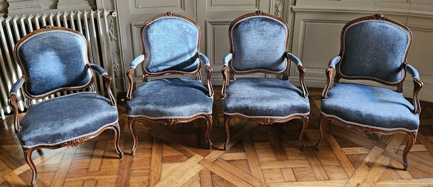 set of 4 Louis XV armchairs with queen's backs