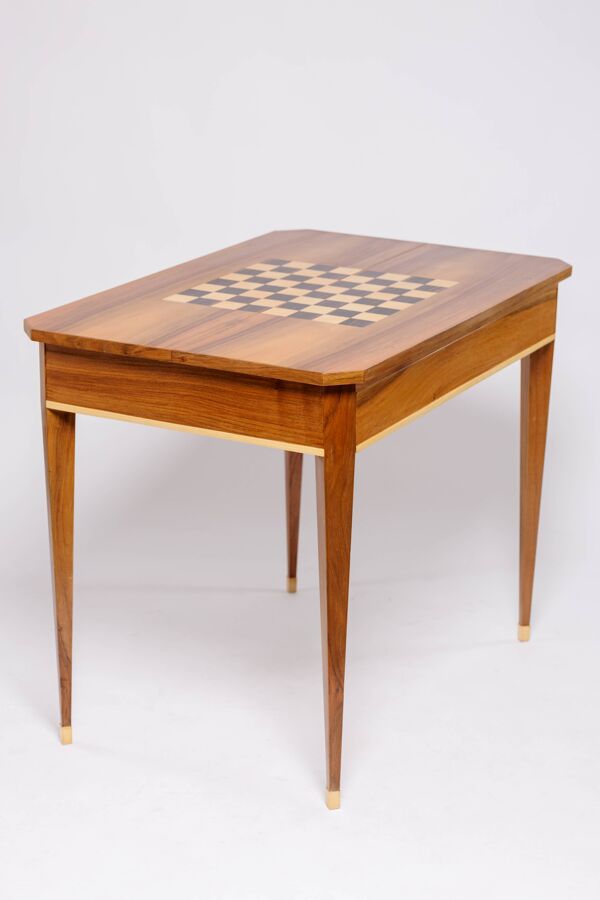 Bureau écritoire et table à jeux en noyer