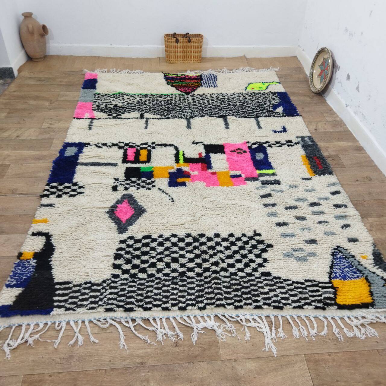 Azilal Berber rug in handmade wool 285 X 200 CM