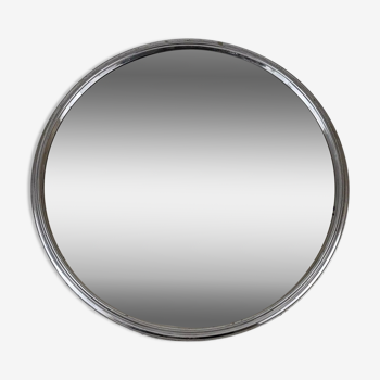 Round mirror in chromed metal