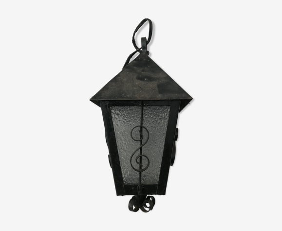 Garden lantern