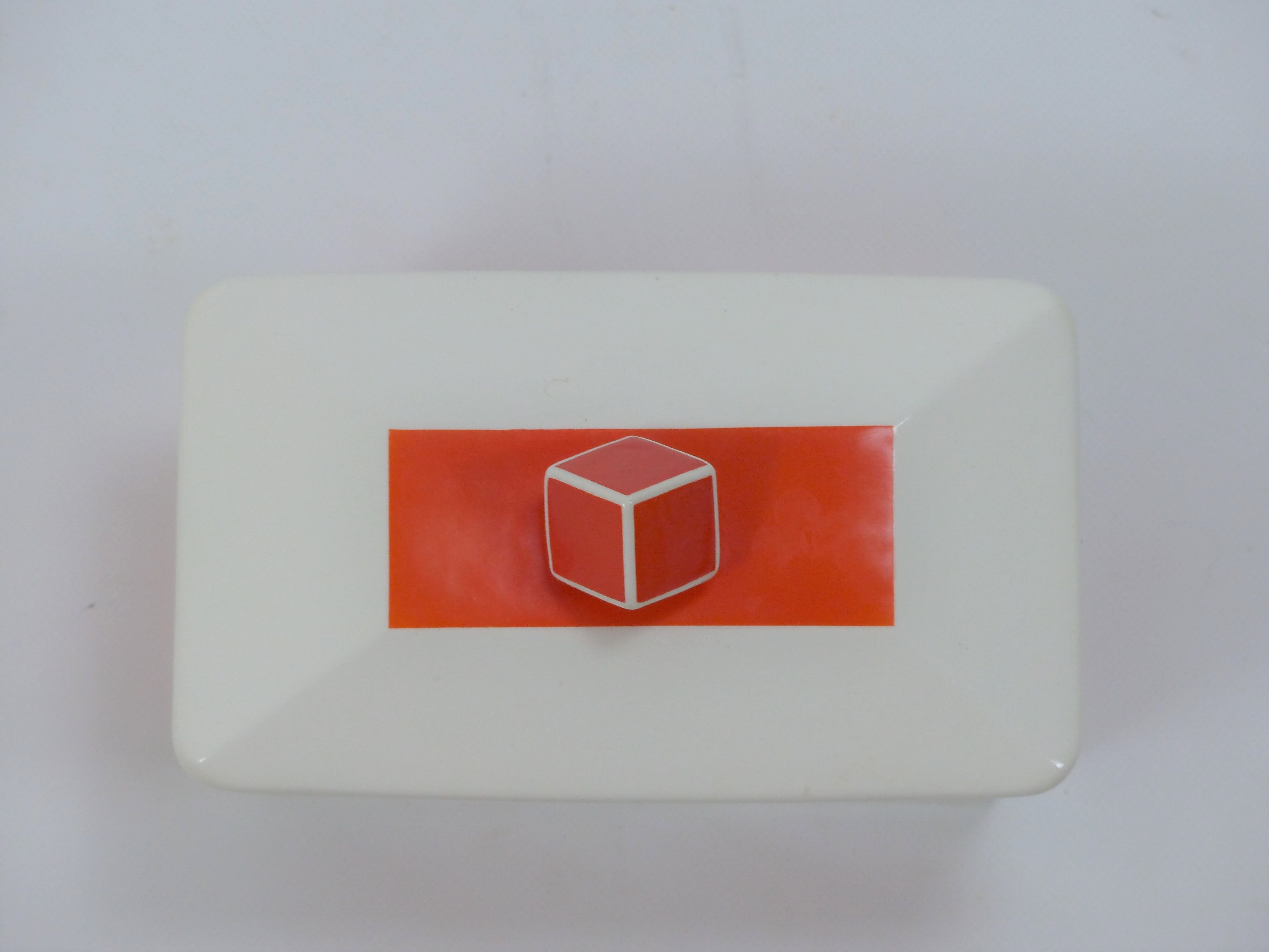 Max Roesler as Bonbonnière