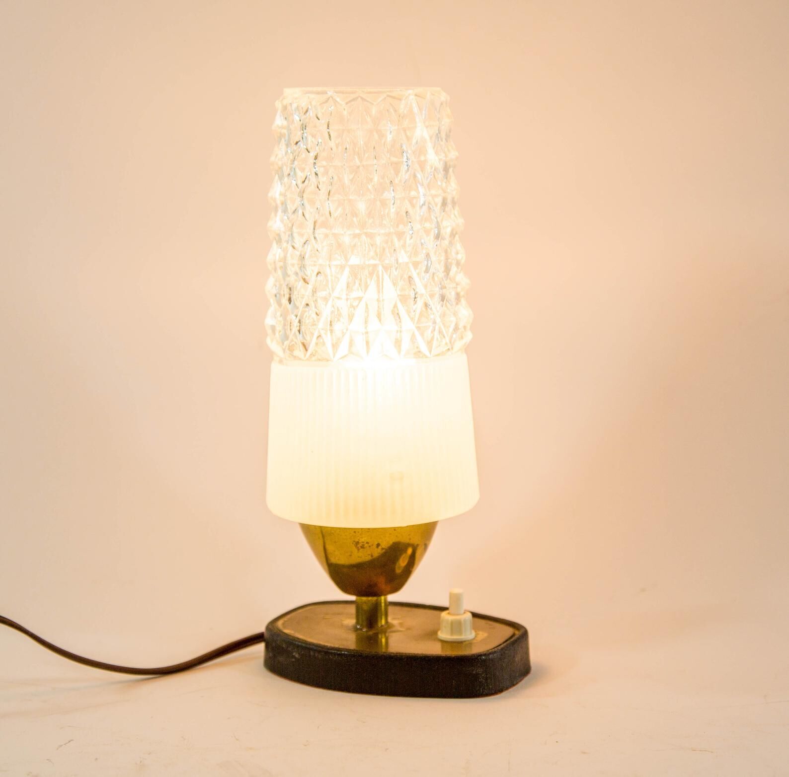 Table lamp