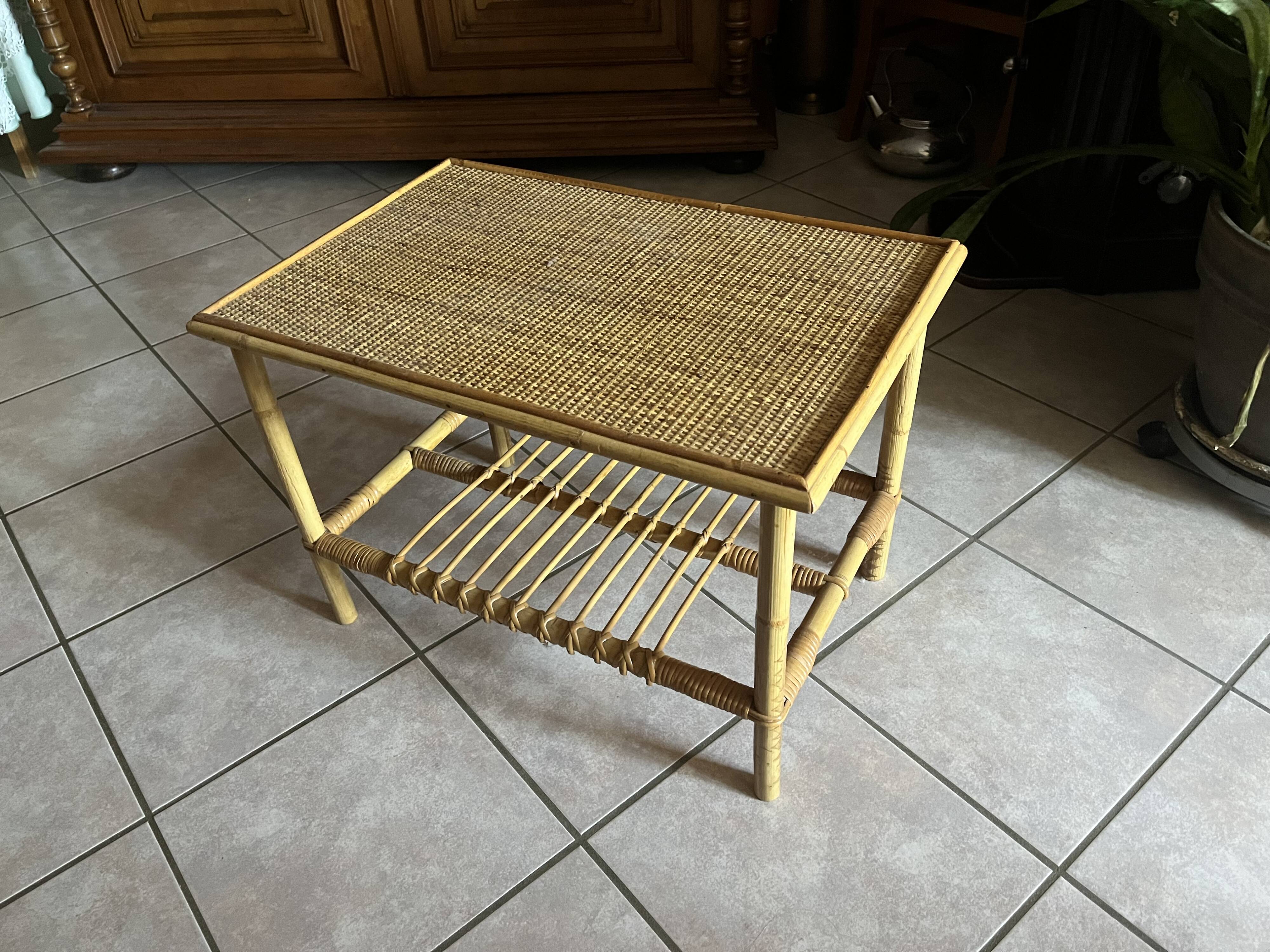 Table basse en bambou et rotin
