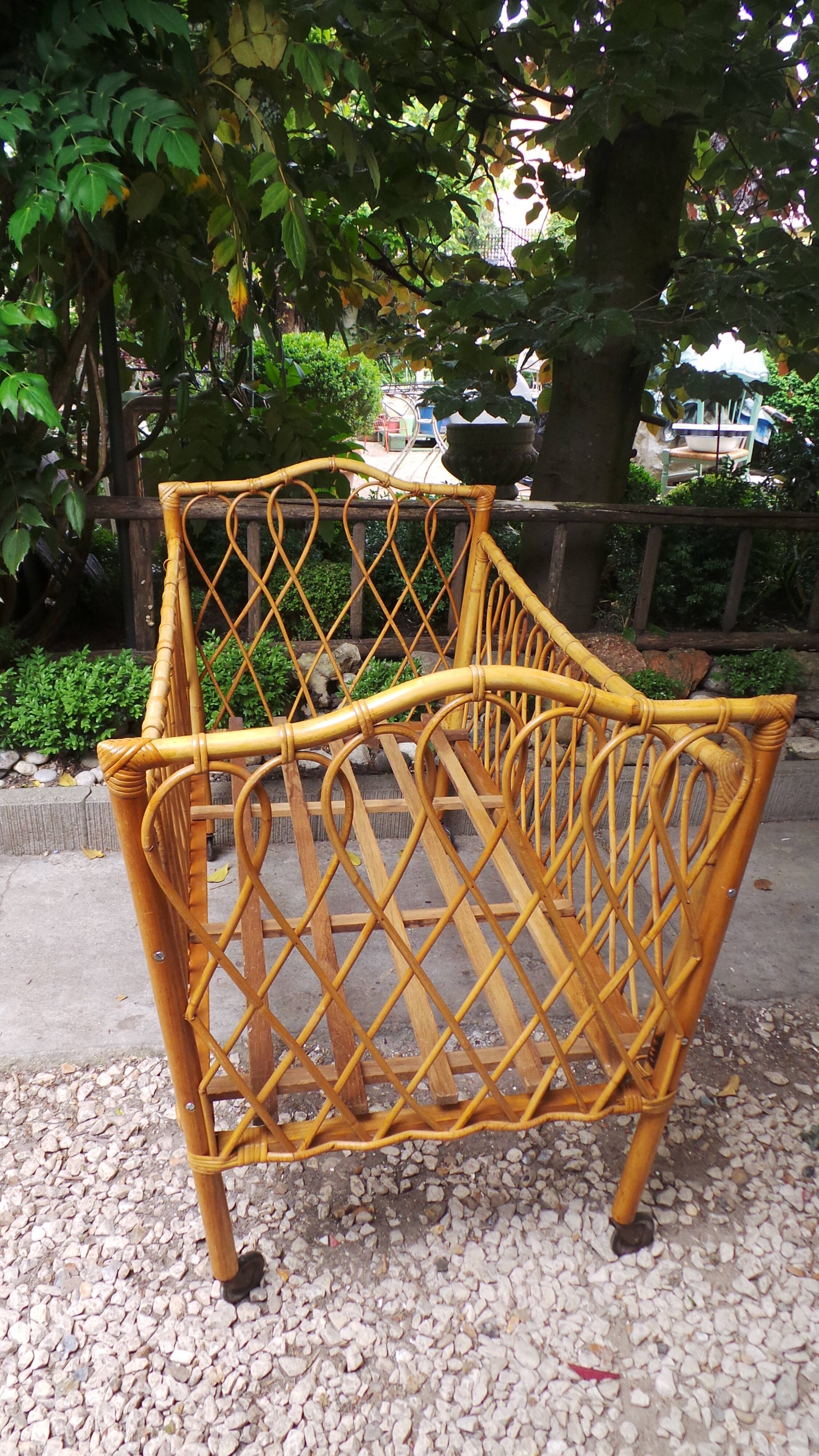 Rattan crib of the 50s