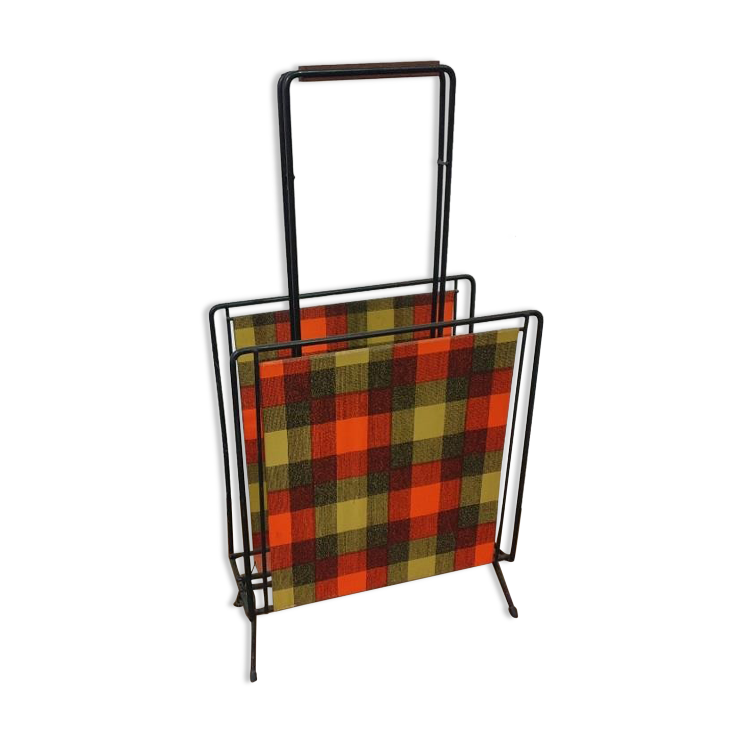 Scandinavian magazine holder