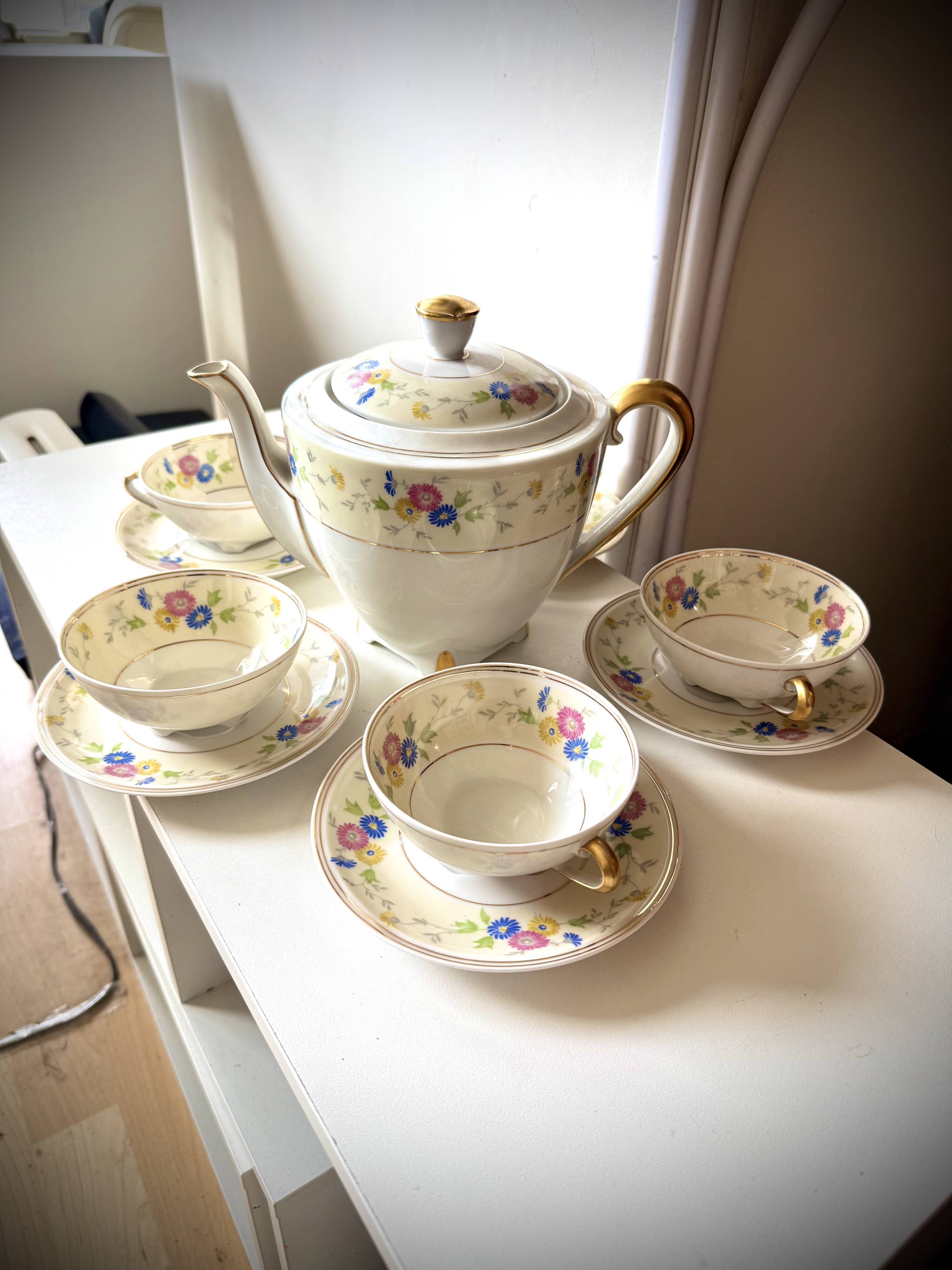 19th-century porcelain coffee/tea service - G. Boyer