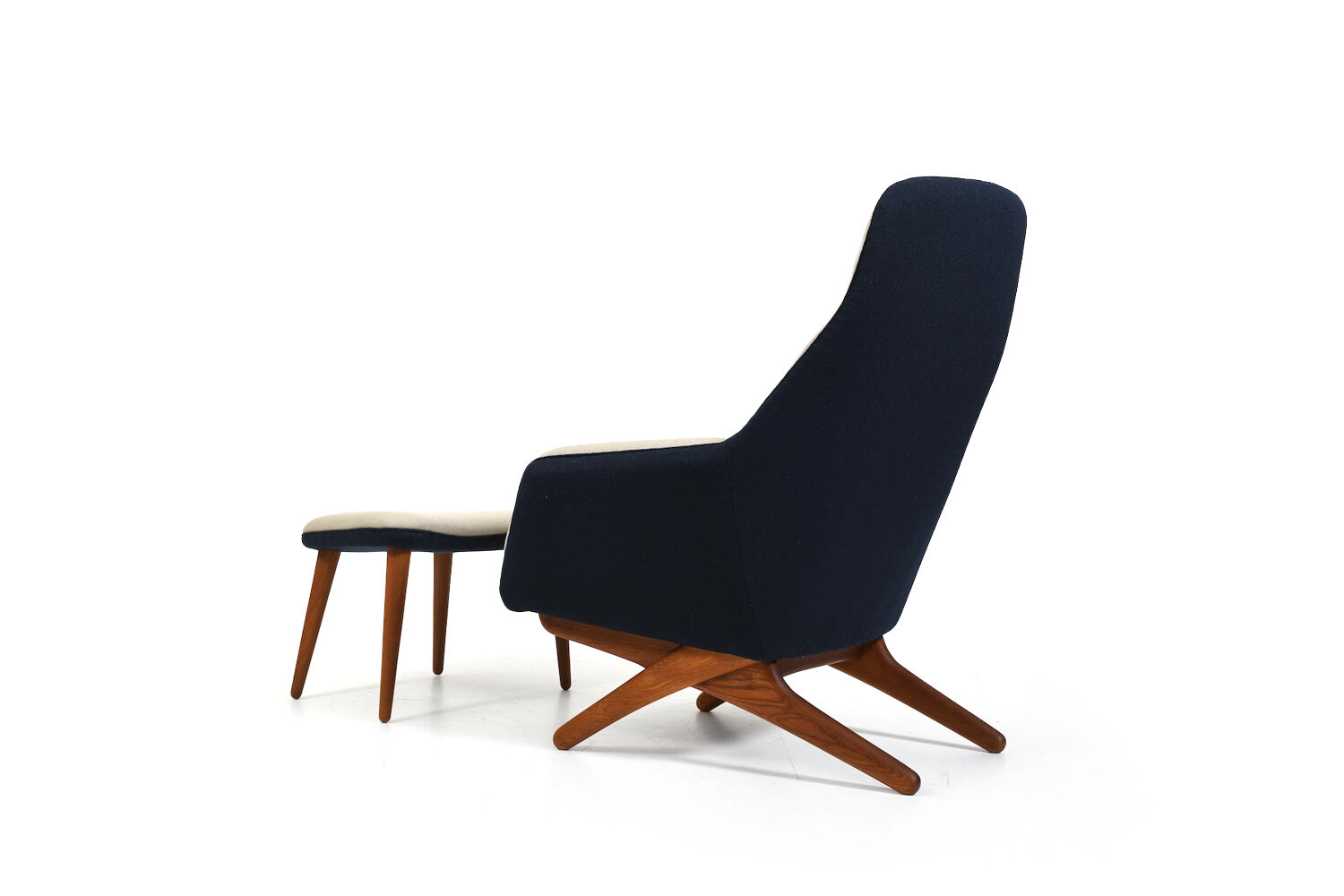 Illum Wikkelsø Lounge Chair for Mikael Laursen 1960s / New Upholstered!
