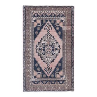 Vintage Turkish rug from Oushak, hand-woven 123x207 cm