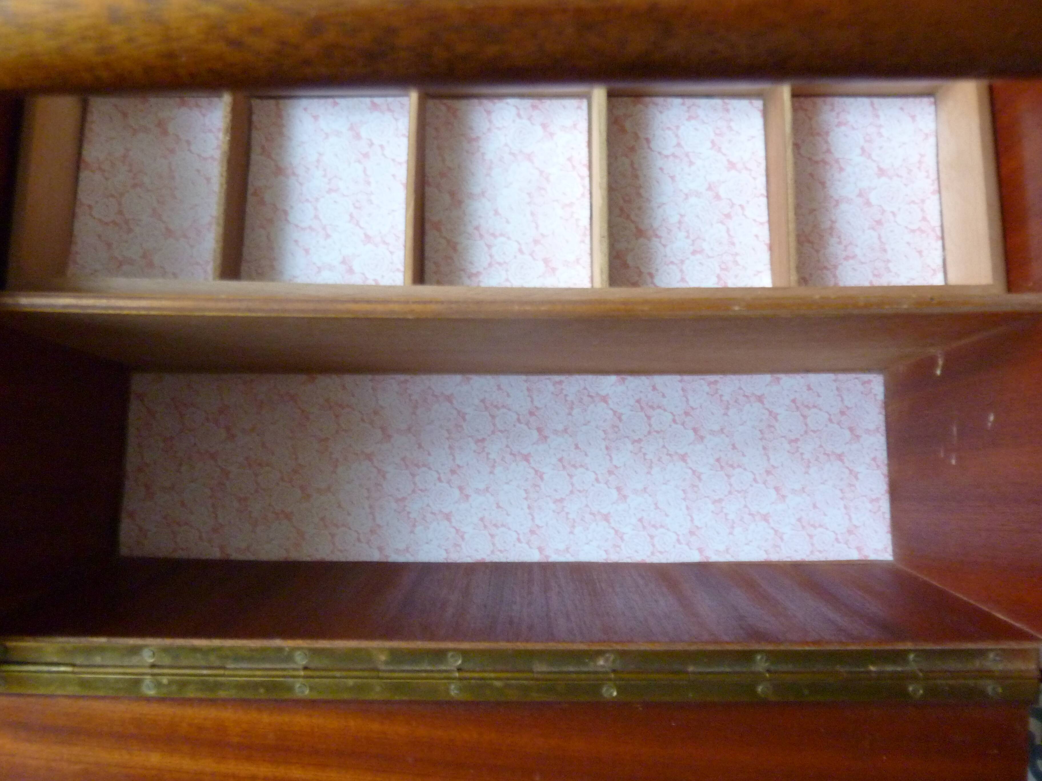 Worker in wood and metal of the 1960s