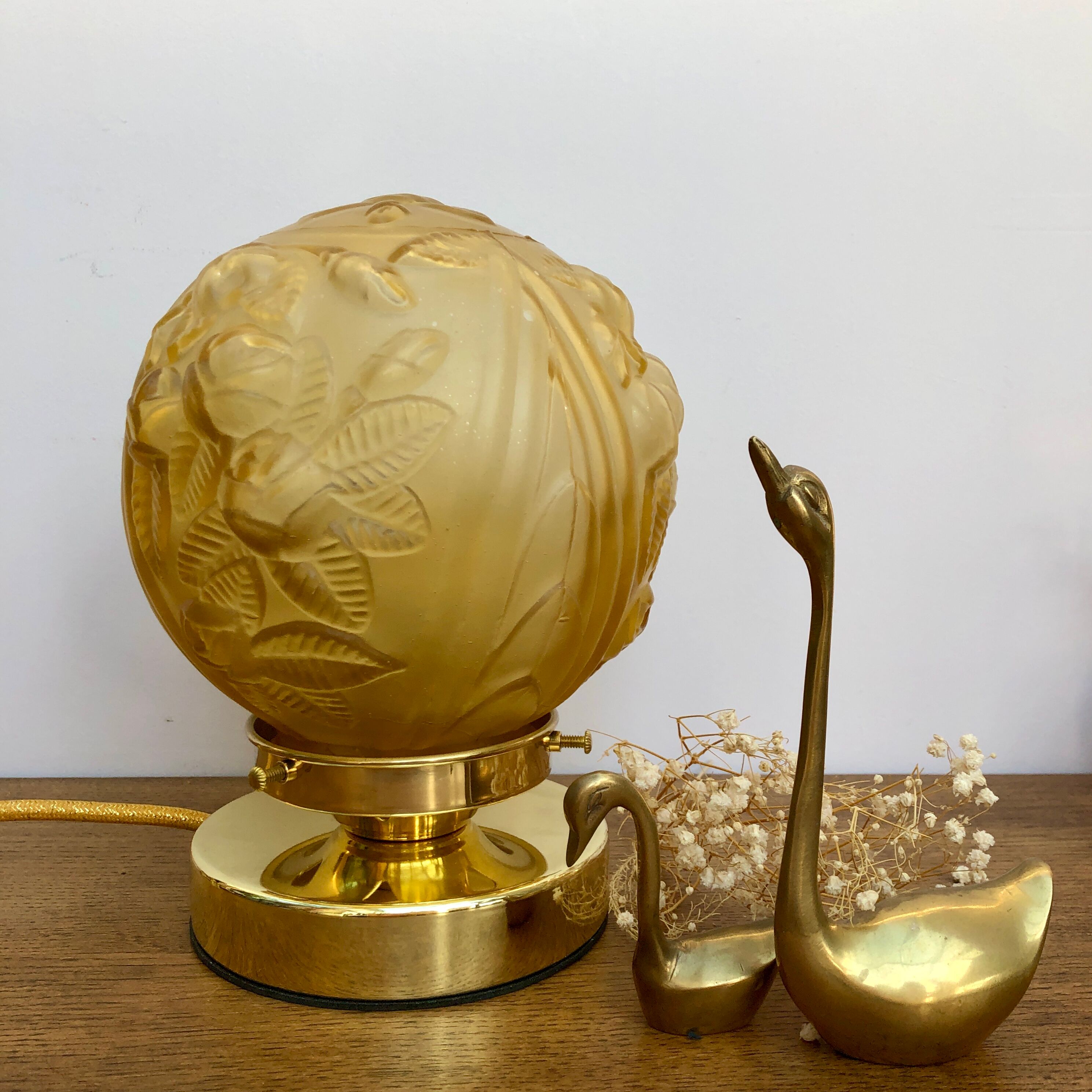 Lamp to lay vintage globe art deco pink patterns