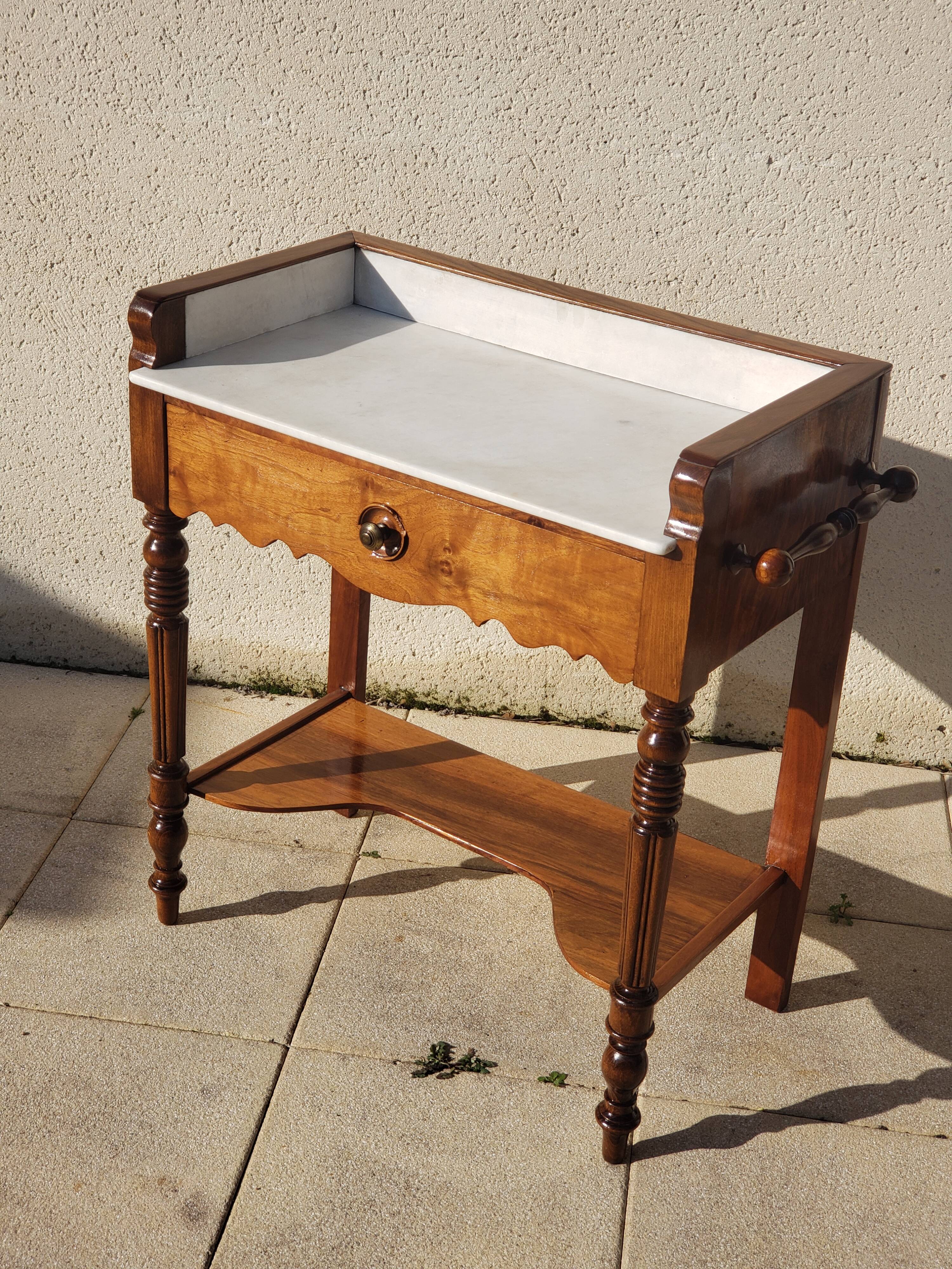 Vintage console hairdresser in walnut, Art Deco Louis Philippe style.