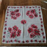 Tablecloth & vintage towels