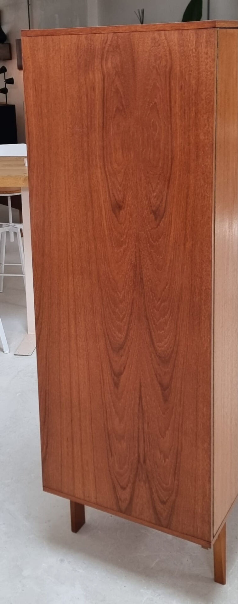 Armoire du milieu du siècle