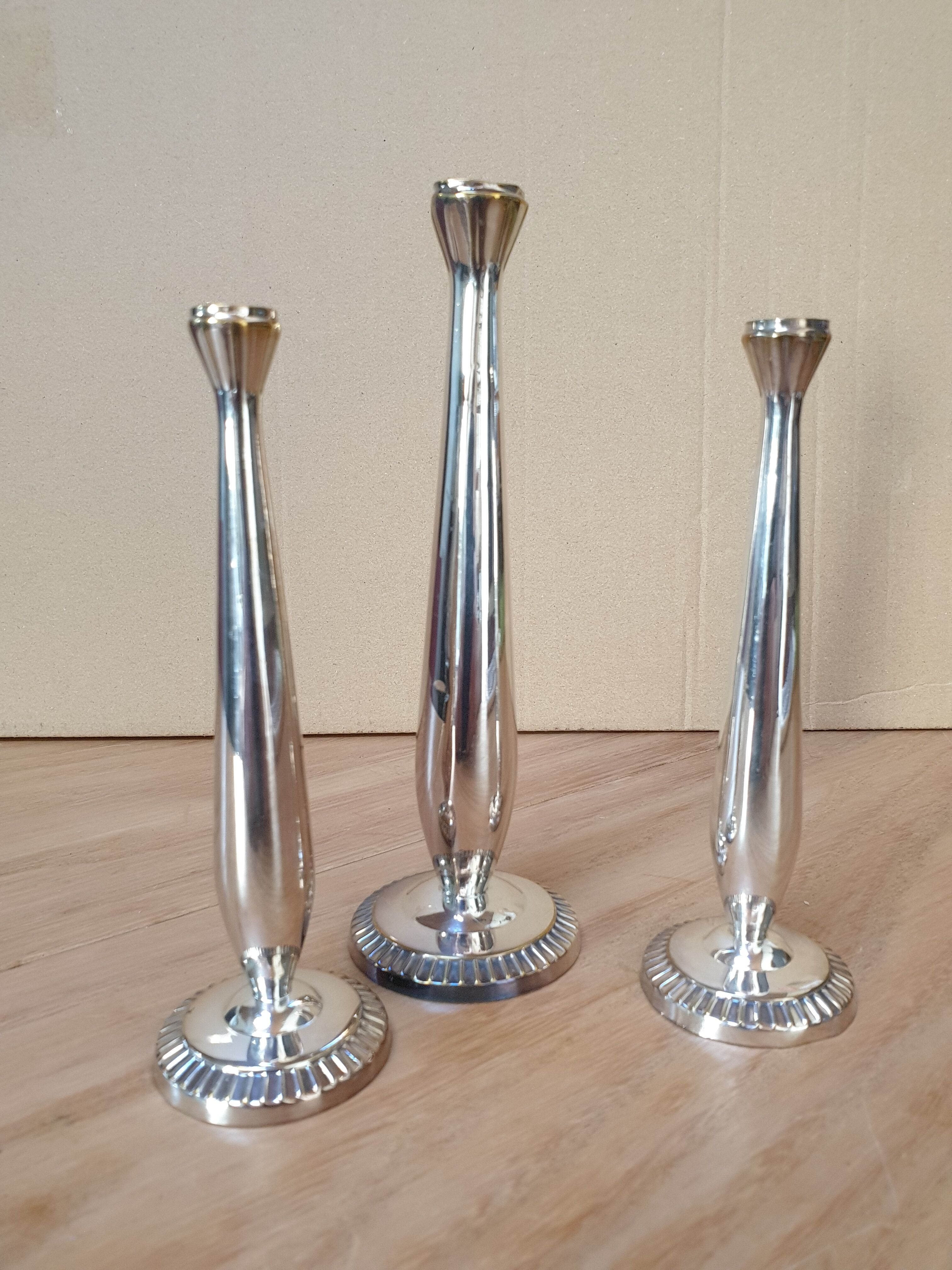 Set of 3 silver metal soliflores