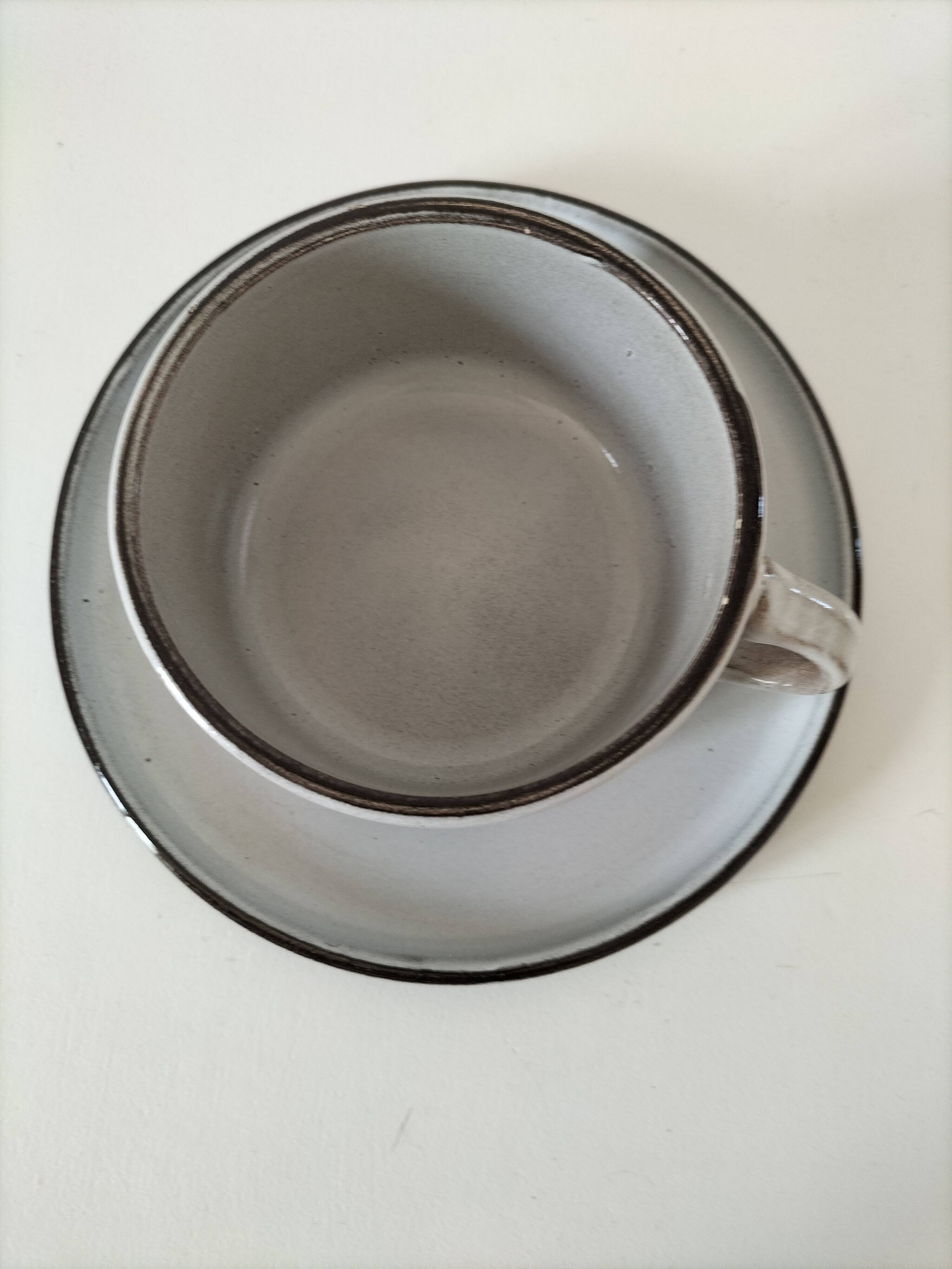 Two-tone stoneware breakfast mug