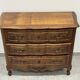 Commode de style Louis XV en bois naturel