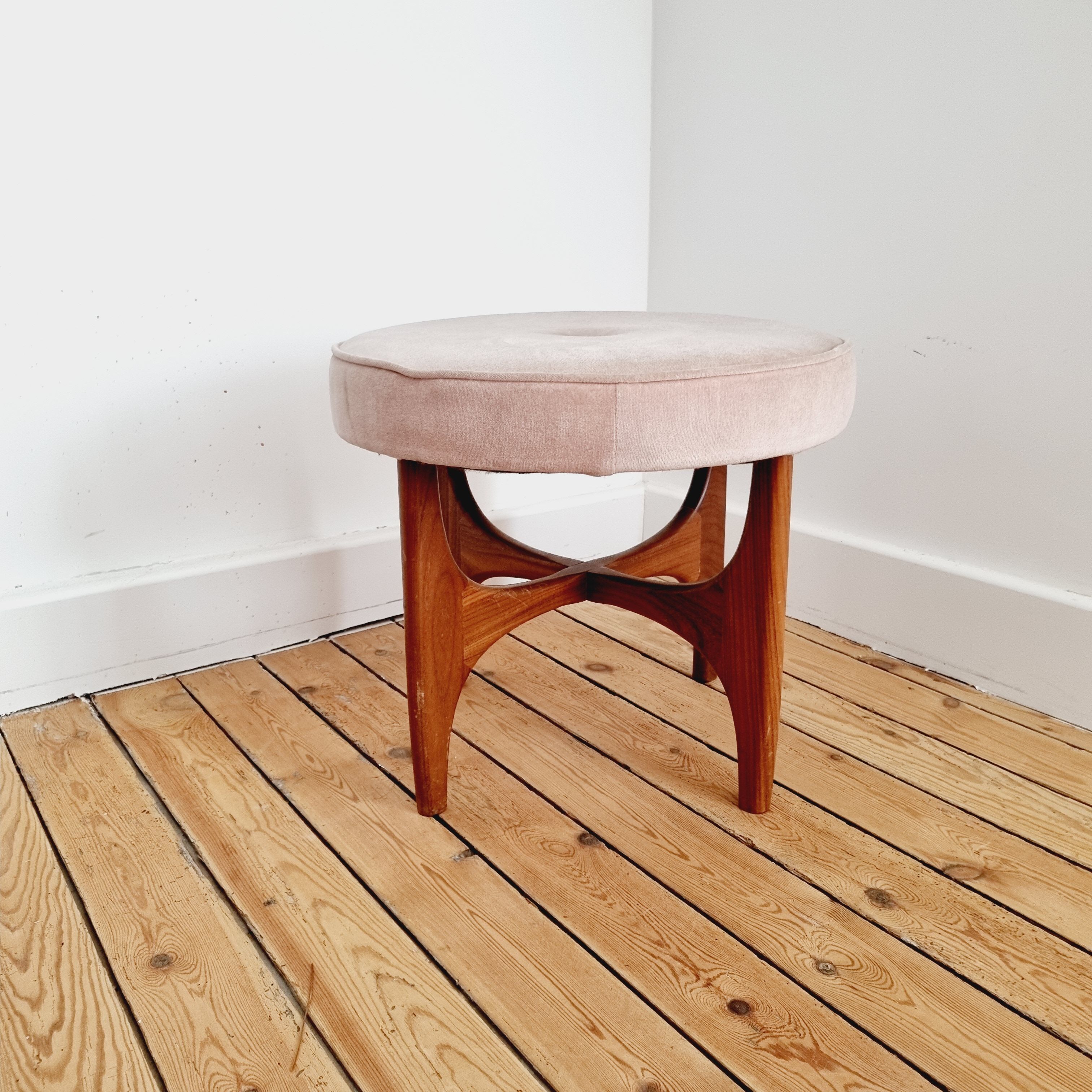 English teak pouf