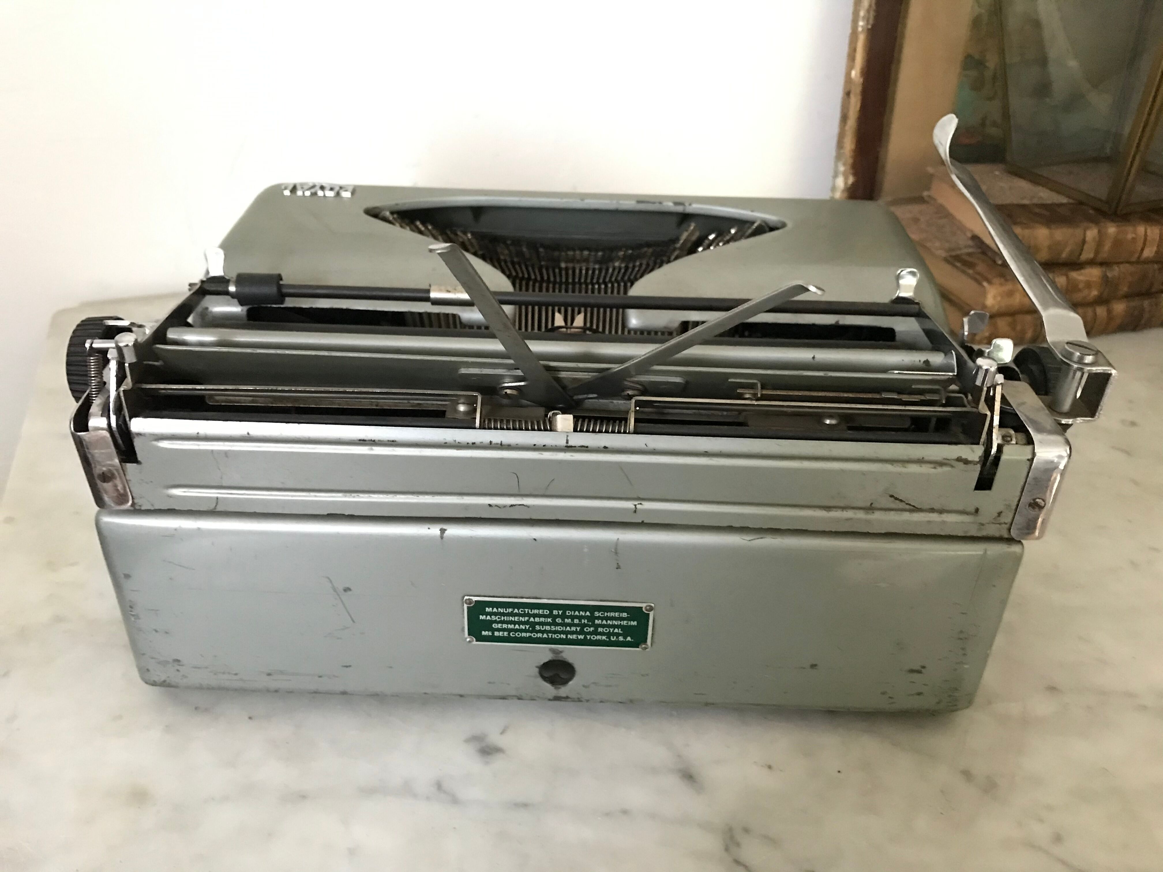 Royal Diana typewriter circa 1950