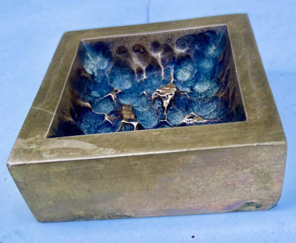 Sculpture presse papier en bronze signé Monique Gerber