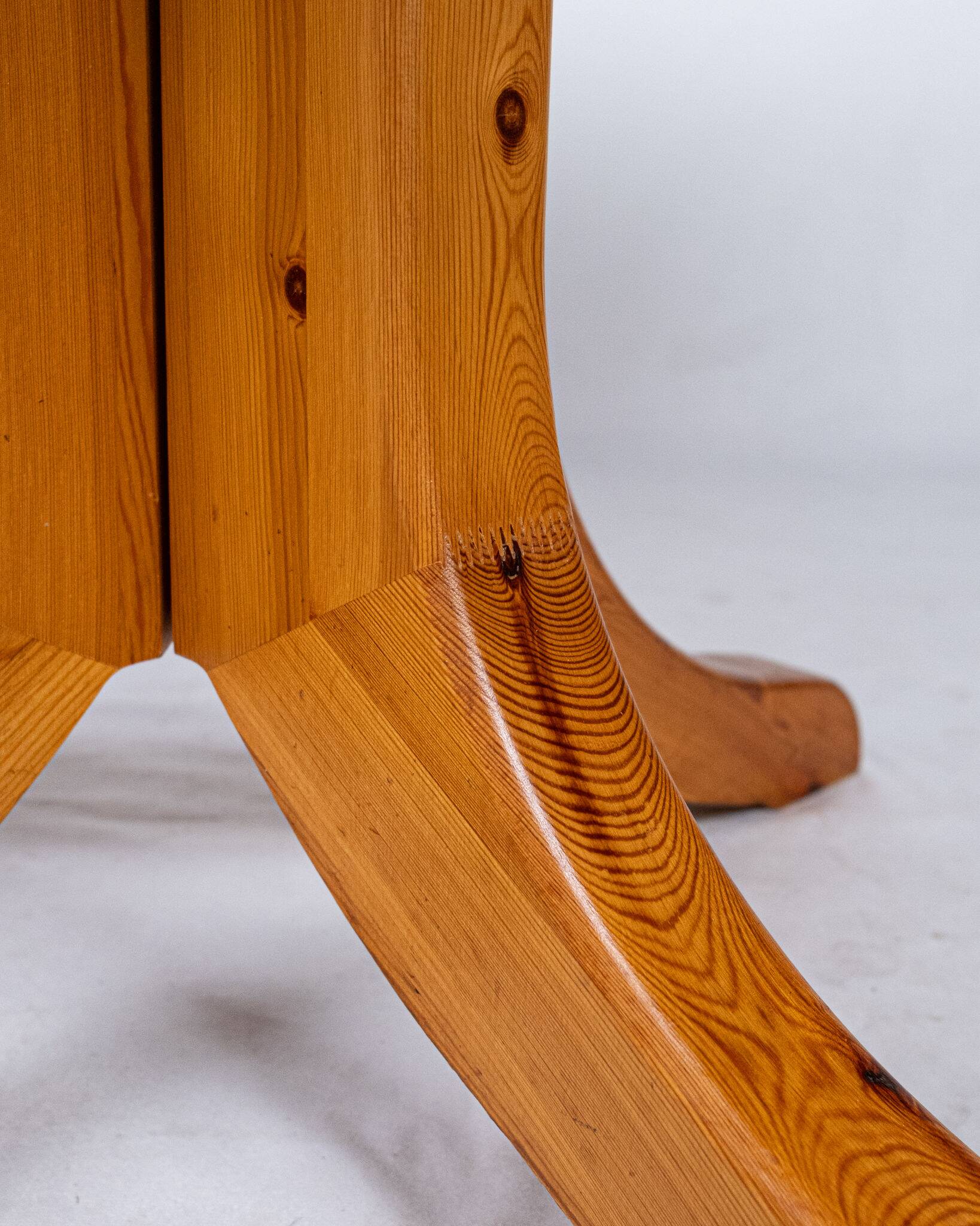 Extendable dining table in pine, by Rainer Daumiller, Denmark, 1970s