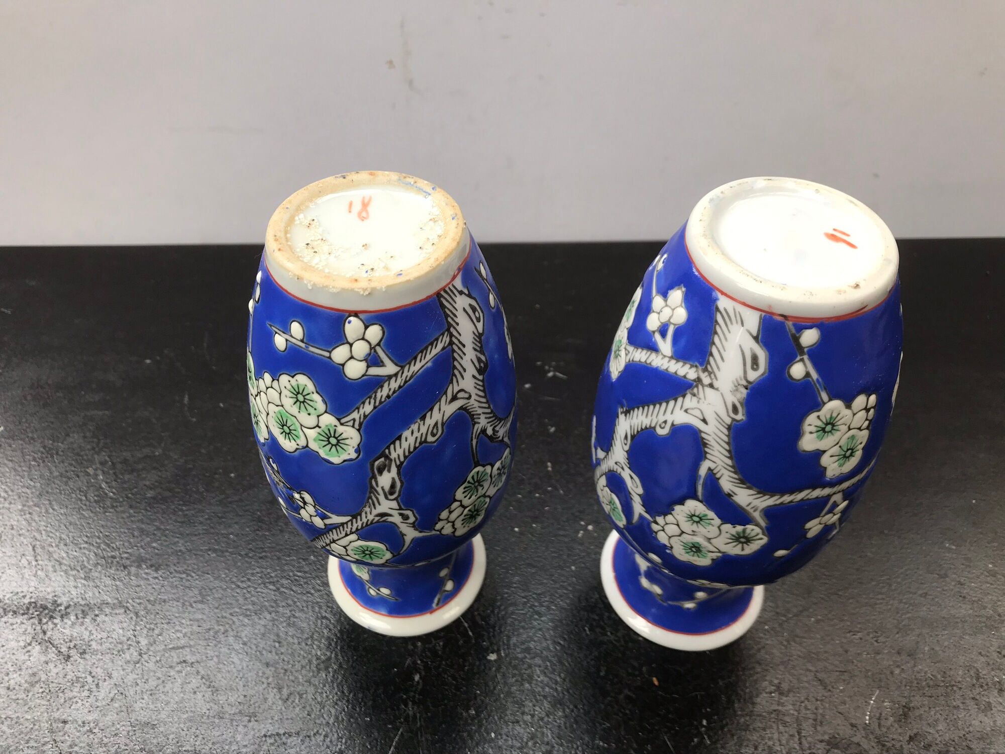 Pair Of Vase Ancient Chinese Ceramics White - Blue Decor Vintage Flowers