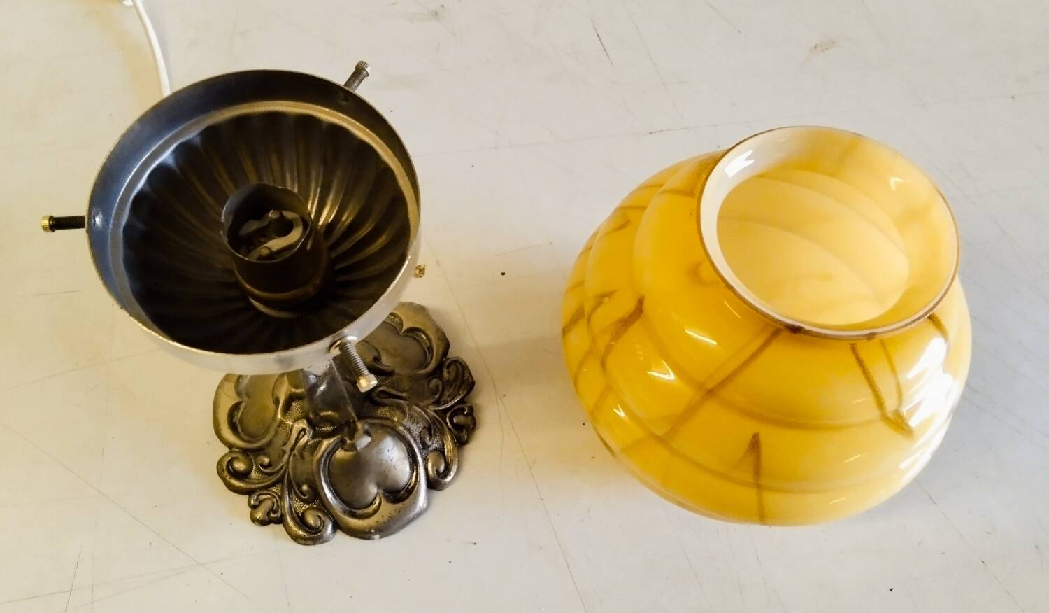 Art Deco opaline marbled globe suspension and aluminium mount - mid 20th century.