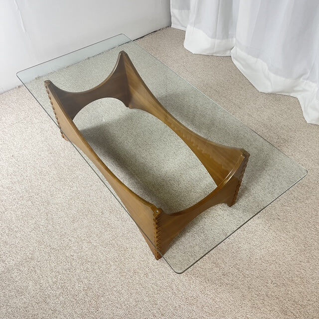 Sculptural coffee table in mahogany and glass – Europe, 1970s