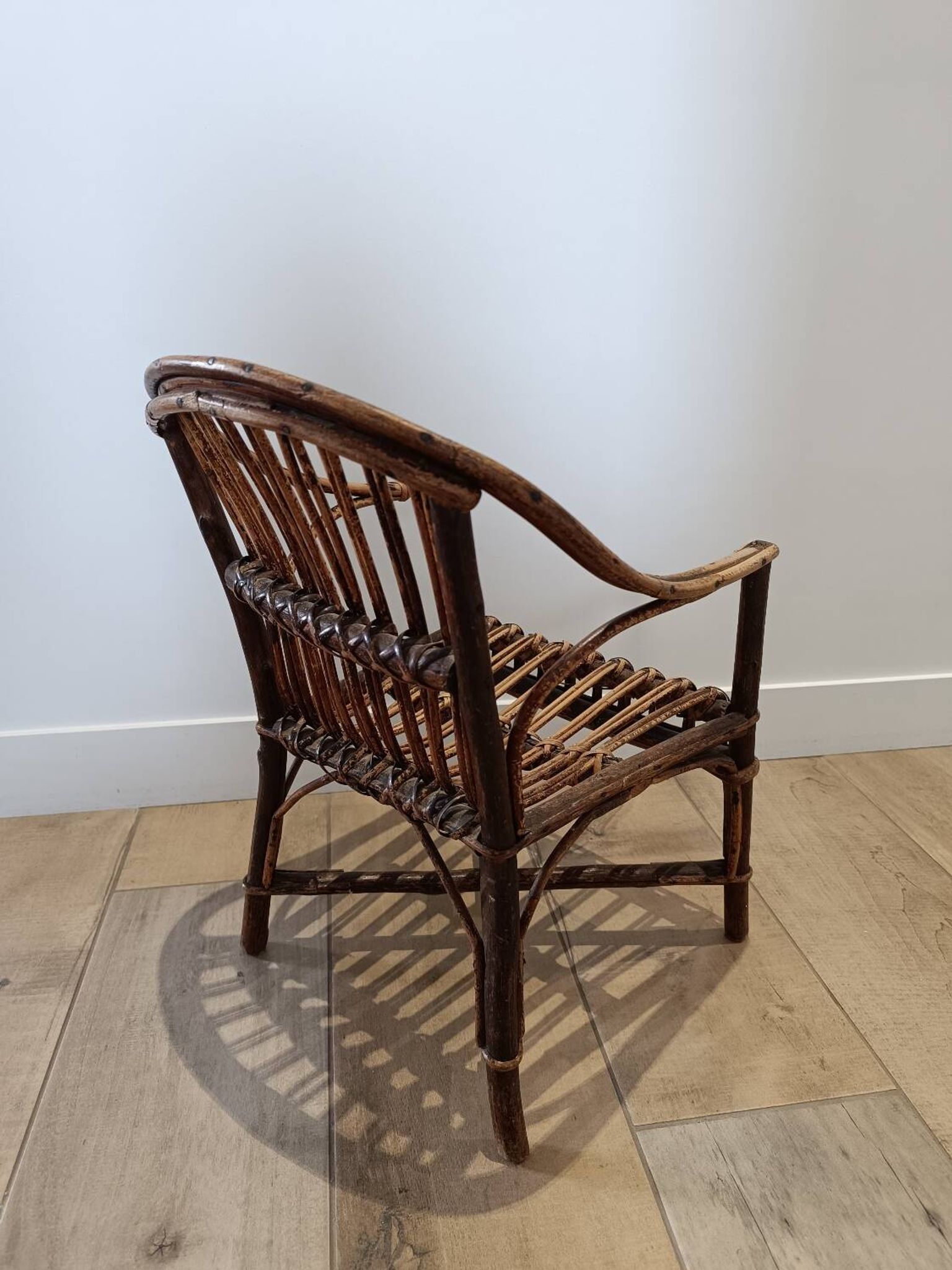 Fauteuil en rotin vintage enfant