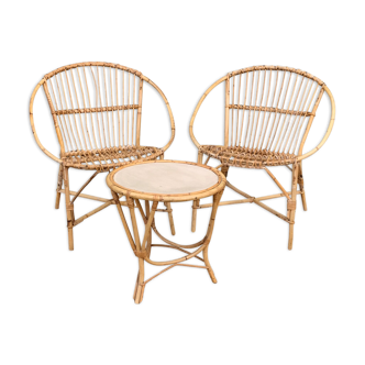 Rattan living room, set of 2 armchairs and a coffee table