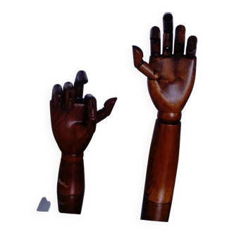 Articulated hands in solid wood signed Longchamps