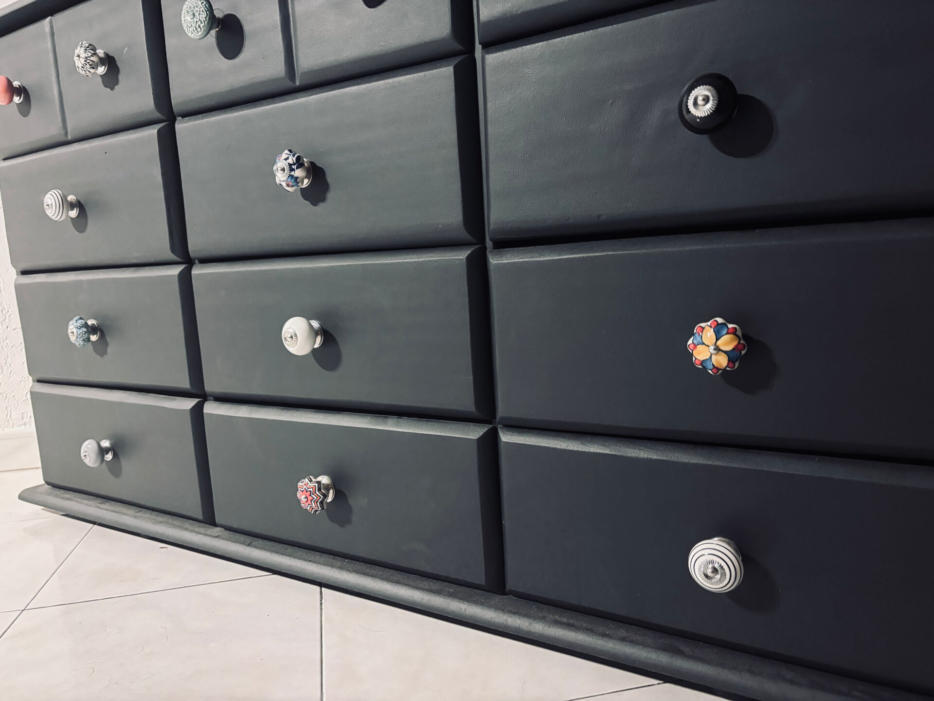 Buffet / commode completely revamped – unique piece – numerous drawers