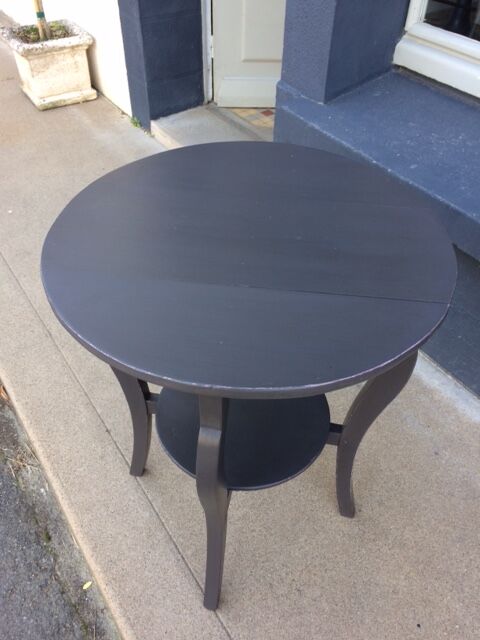 Anthracite side round table