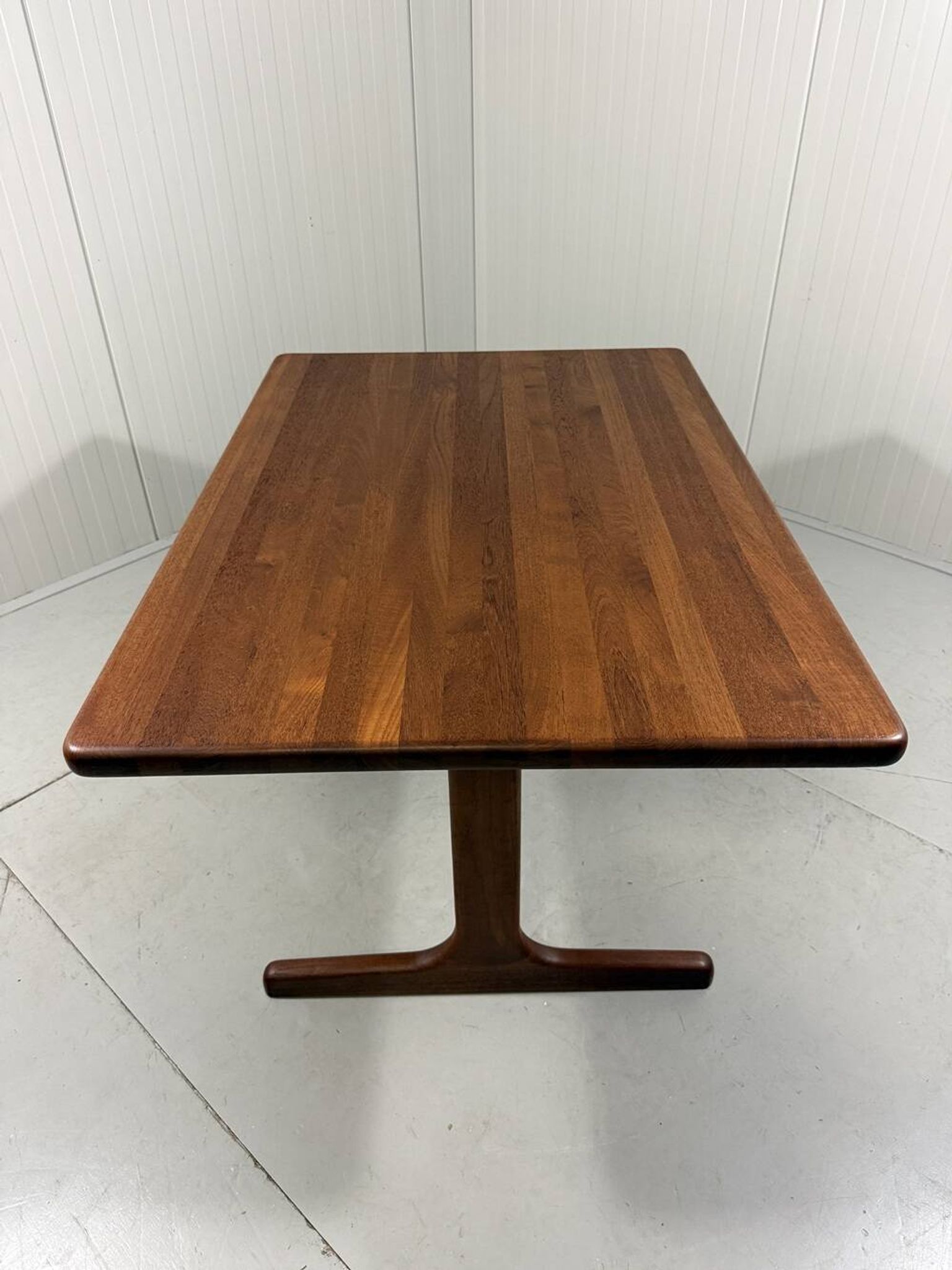 Table à manger en teck massif Danemark années 1970
